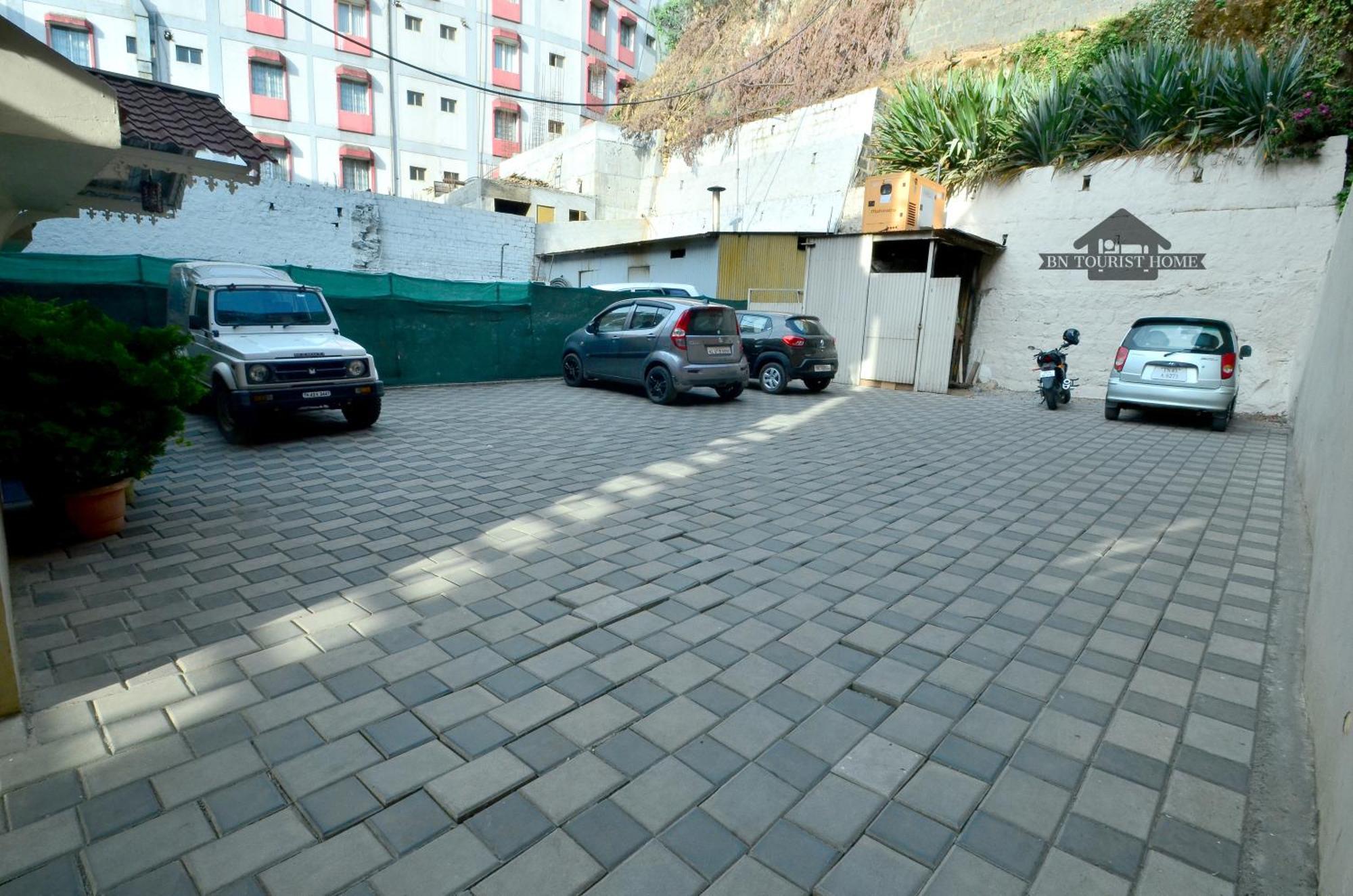 Bn Tourist Home Udagamandalam Exterior photo