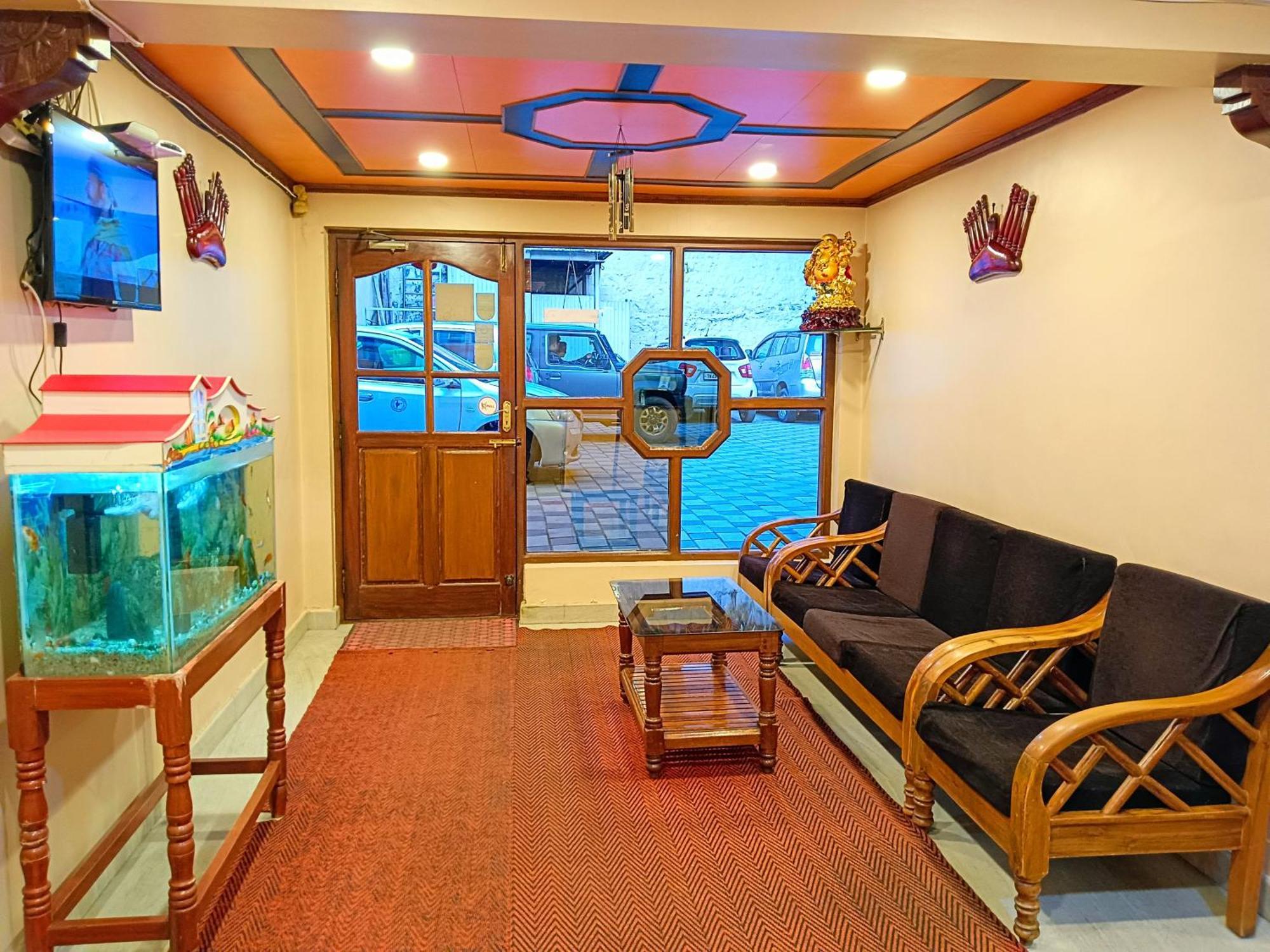 Bn Tourist Home Udagamandalam Exterior photo